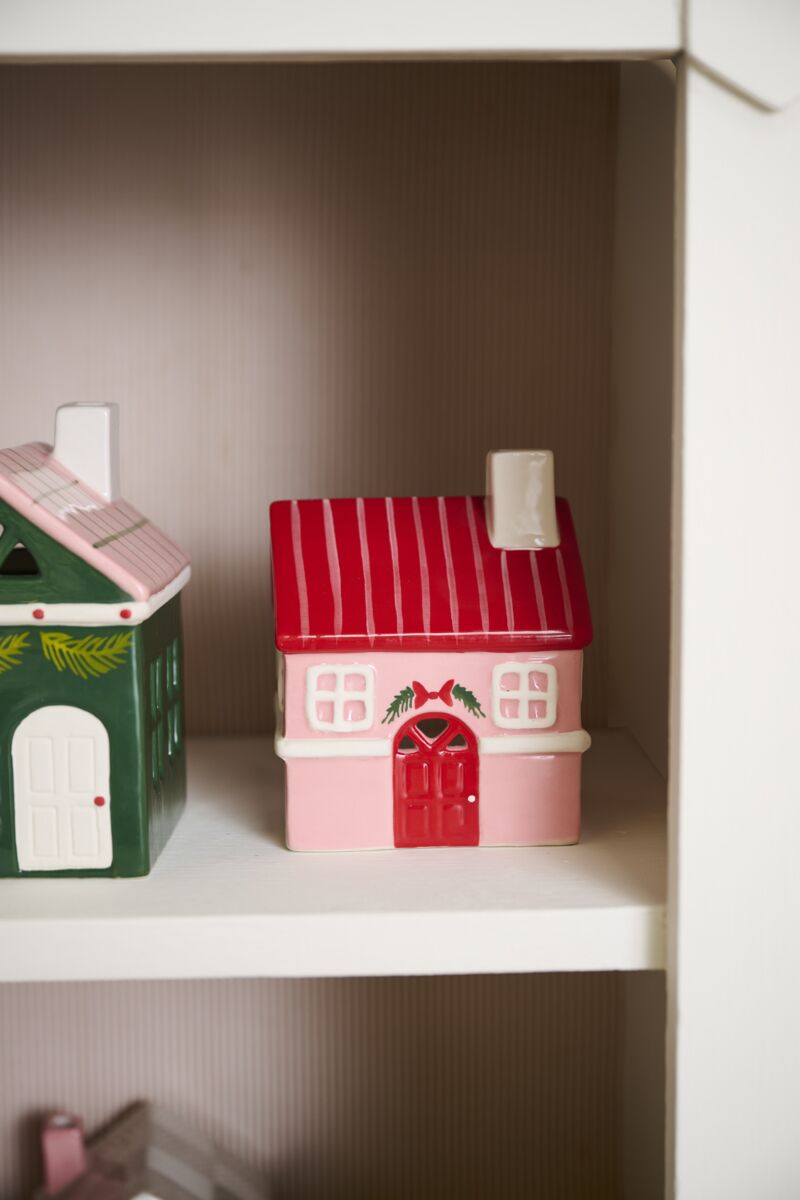 Pink  Merrivale House Figurine 4.25" x 5.25"
