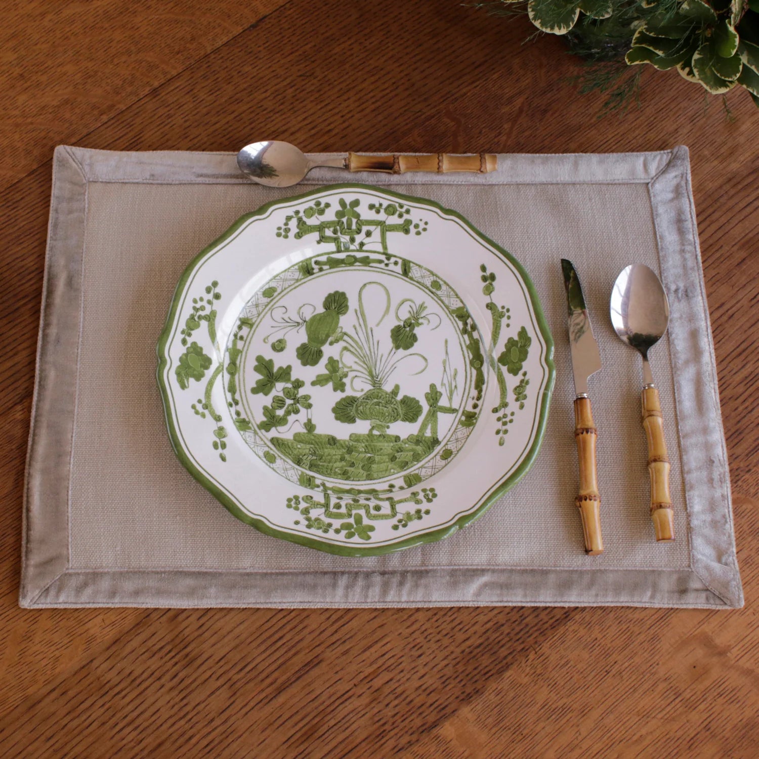 VIDA Faenza 9" Salad Plate Set of 4 White and Green