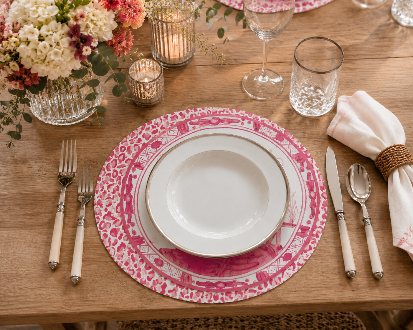 VIDA Faenza and Leopard Reversible Placemats Set of 4 (Pink and White)