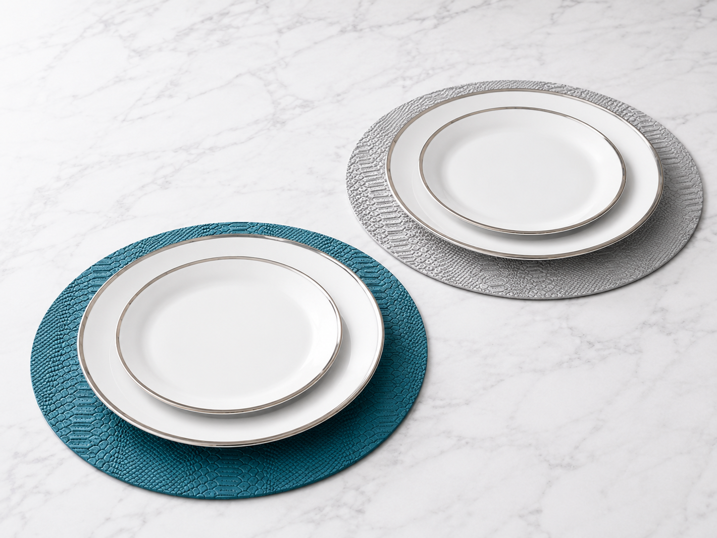 VIDA Croc Reversible 15.5" Round Placemats Set of 4 (Blue and Gray)