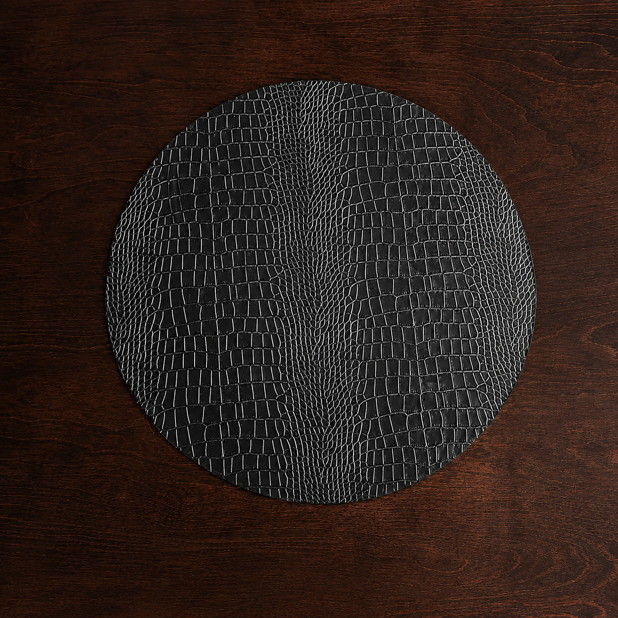 VIDA Croc Reversible 16" Round Placemats Set of 4 (Black and Grey)