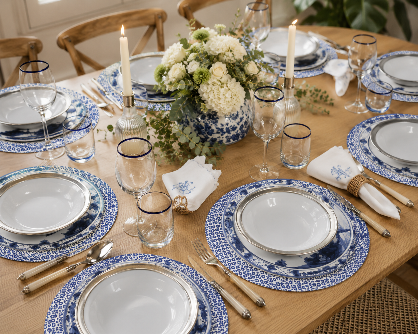 VIDA Faenza and Leopard Reversible Placemats Set of 4 (Blue and White)