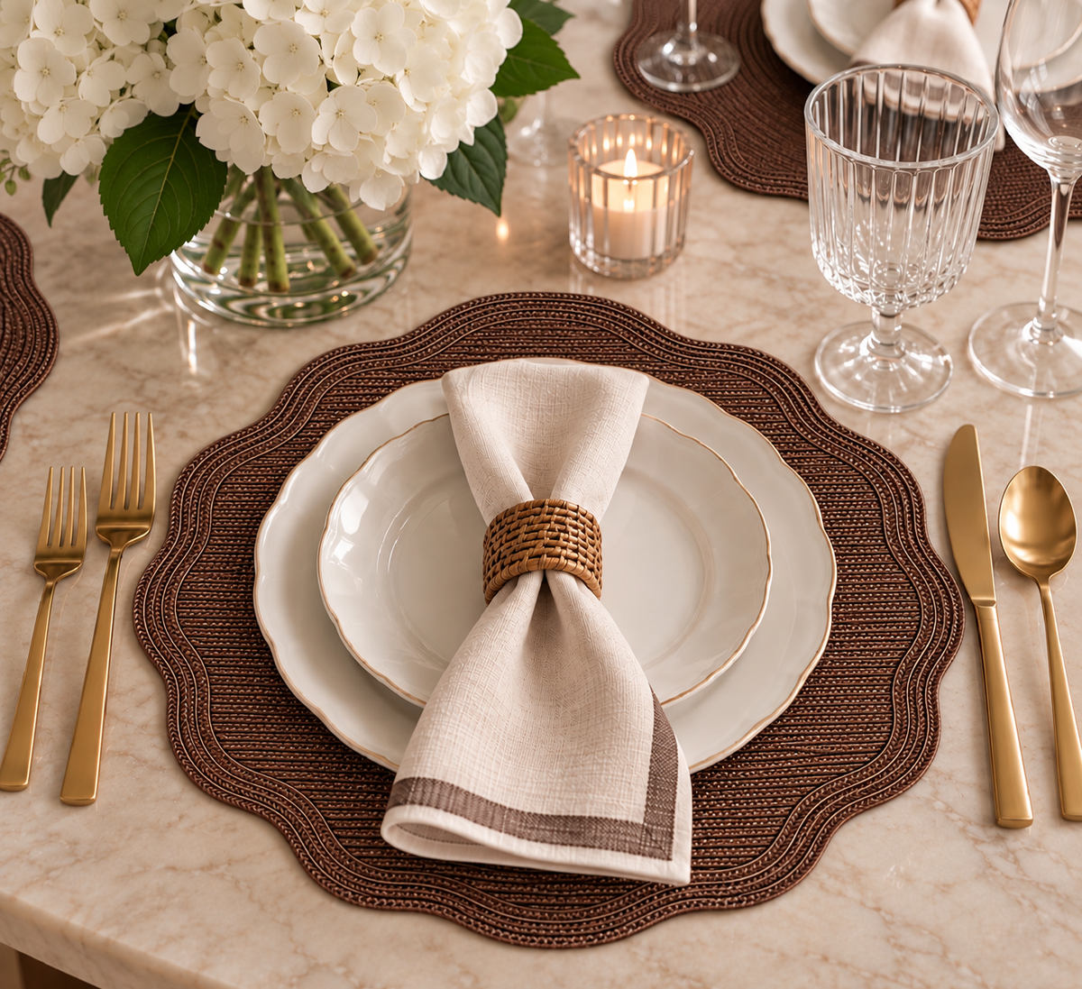 Brown Tone Round Scallop Placemats (Set of 4)