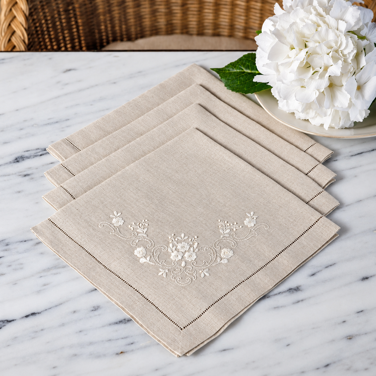 BOUQUET EMBROIDERED LINEN NAPKIN, SET OF 4
