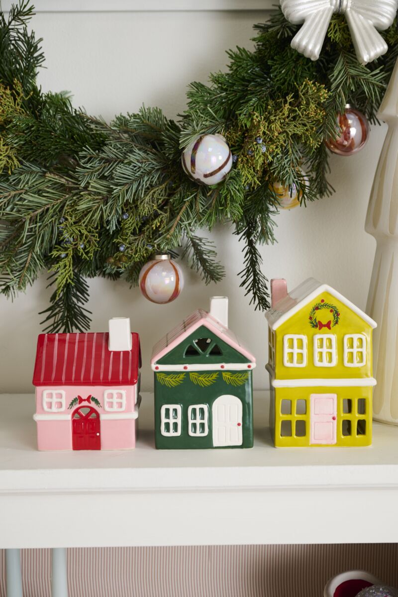 Pink  Merrivale House Figurine 4.25" x 5.25"